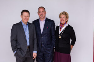 (L-R) Lee Kiser, principal, Todd Stofflet, managing partner and Susan Tjarksen, principal and managing broker, have partnered to launch Kiser Institutional Group, a privately-held institutional multifamily brokerage firm headquartered in Chicago.