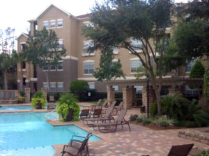 Waterton Associates LLC has entered the Houston market with its acquisition of the Villas at Hermann Park, a 320-unit apartment community near the Texas Medical Center.
