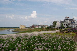 At Heritage Harbor Ottawa Resort, a marina resort community in Ottawa, Ill., prospective buyers can rent one of several vacation homes in the development for a weekend stay while they are mulling a purchase.