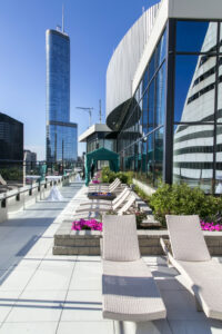 Less than one year after welcoming its first move-ins, 73 East Lake, a 332-unit luxury rental in Chicago’s Loop has reached the 95-percent leased milestone, announced RMK Management Corp.