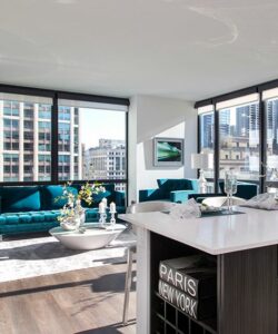 Units at 73 East Lake offer a high level of interior finishes, including GE stainless steel appliances and Venatino Quartz countertops in the kitchen, 9-foot ceilings, hardwood flooring, floor-to-ceiling windows, and a full-sized in-unit washer and dryer.