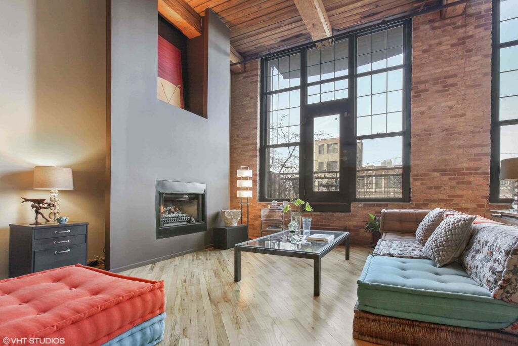 The triplex loft at 1000 W. Washington in the West Loop is a rare find in this highly sought-after neighborhood.