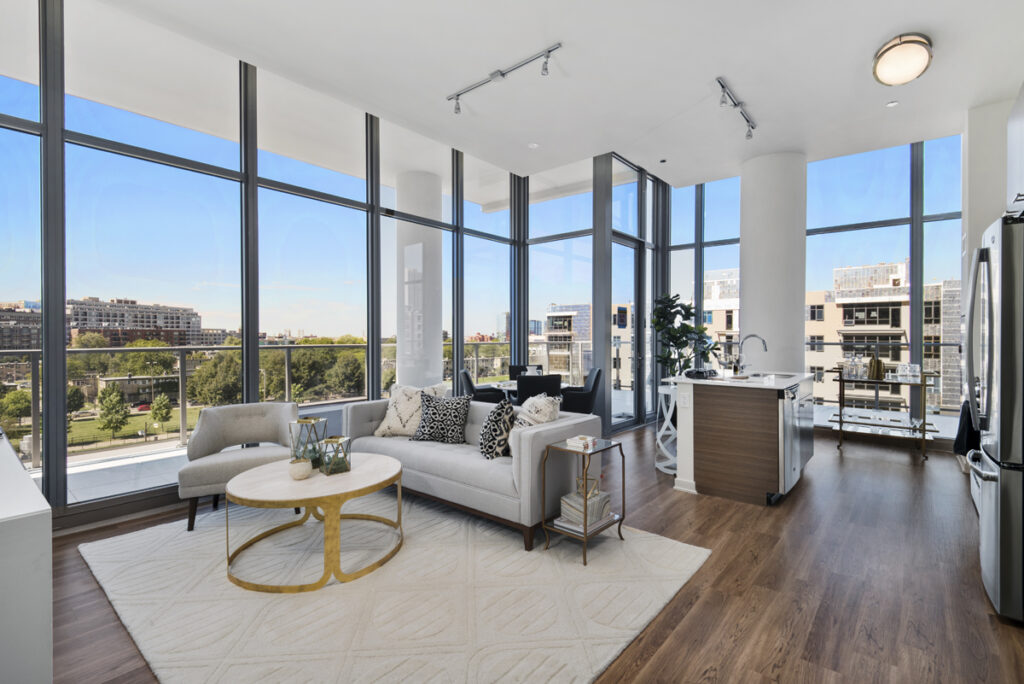 Units at NEXT Apartments in Chicago's River North neighborhood feature high-end finishes and stunning city views.