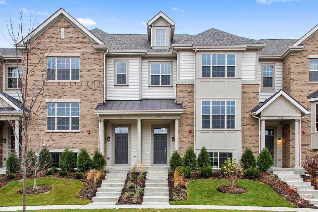 Downsizing is easy at Westgate at the Glen, a community of maintenance-free single-family cluster homes, townhomes and rowhomes in Glenview by Edward R. James Companies.