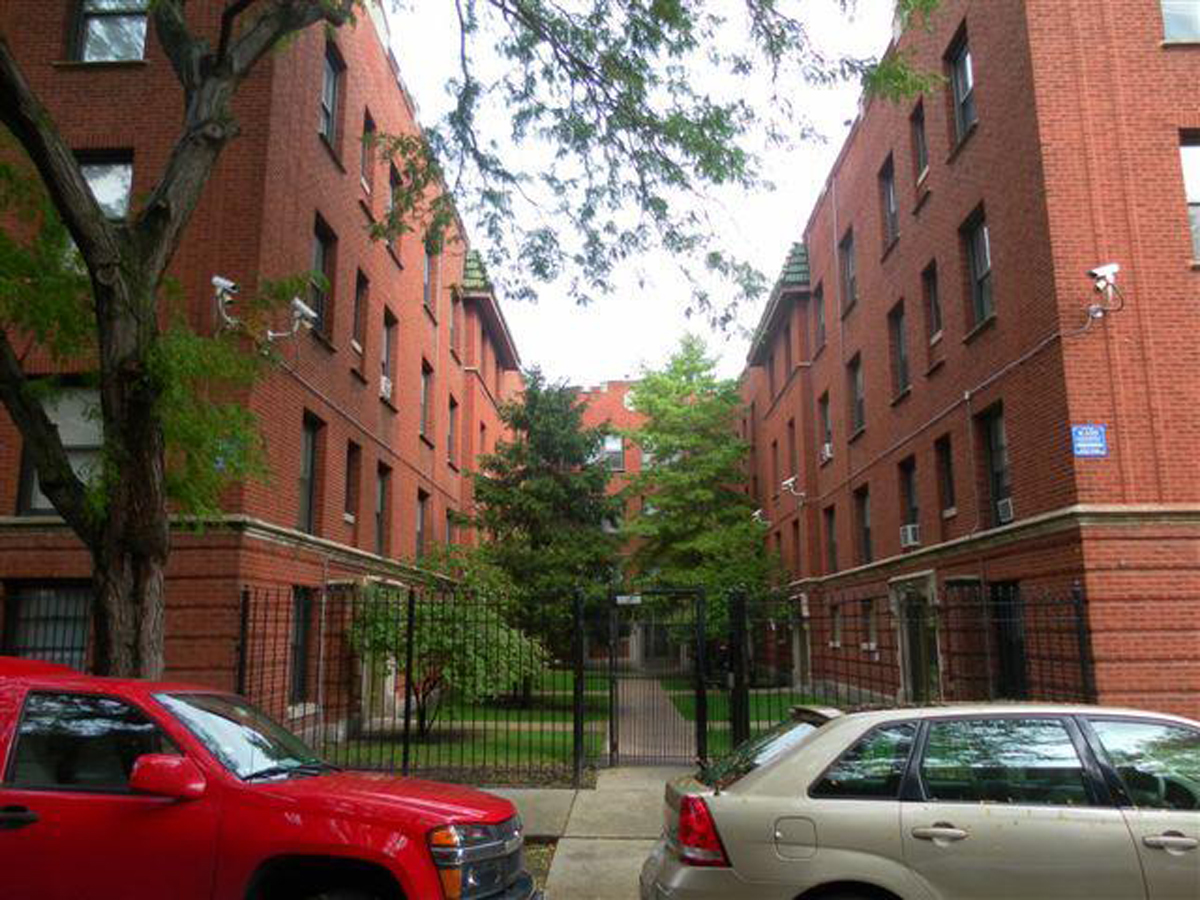 Kass Management Brokers 2.4 Million Sale of Apartment Building on Chicago’s North Side Taylor