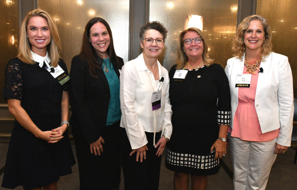 Emily Johnson recently moderated a CREW Chicago Women of Influence panel, including Robin Rieck of Norcon, Inc., Gina Berndt of Perkins + Will, Trish Kelly of TCF Bank and Karin Kraai of Newmark Grubb Knight Frank. Jennifer Wolfe Photography, Inc. 2017
