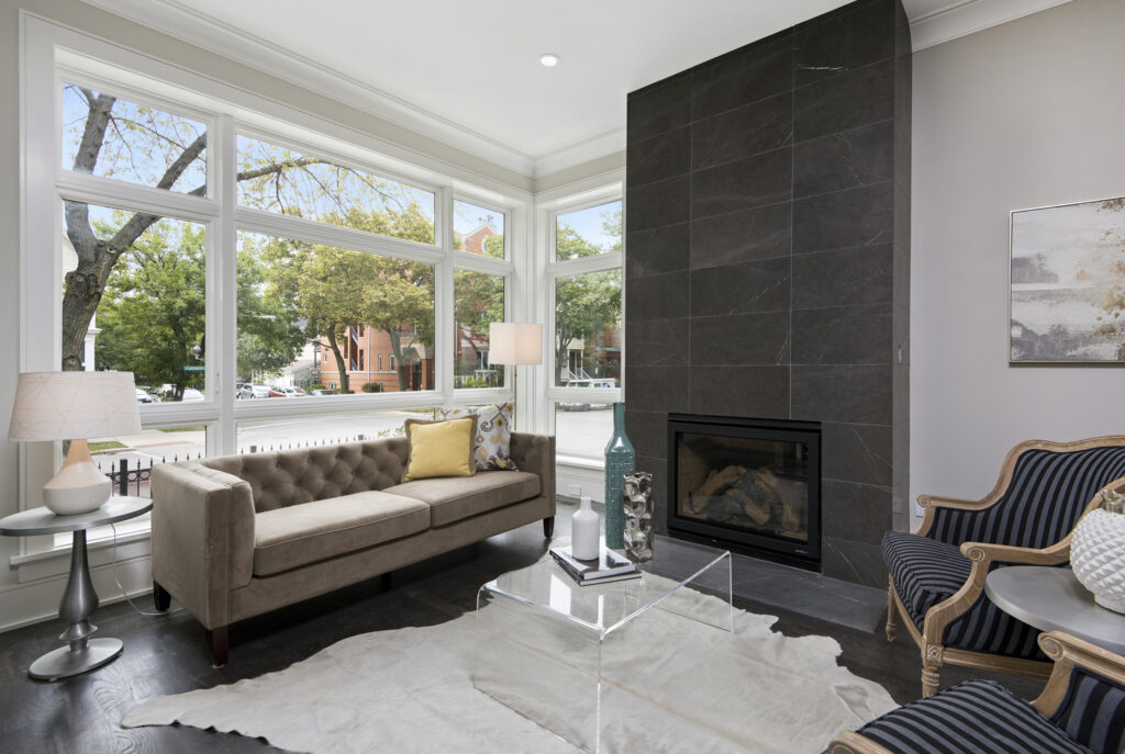 This new-construction home by Barnett Homes was designed to take full advantage of its prime corner lot in Chicago's Lakeview neighborhood.